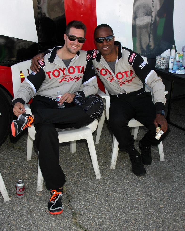 los angeles, 21 février - james maslow, willie gault au grand prix de long beach pro celebrity race training au willow springs international raceway le 21 mars 2015 à rosamond, ca photo