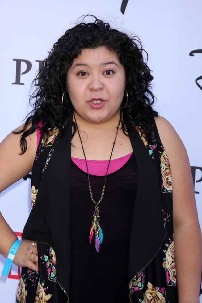 los angeles, oct 1 - raini rodriguez à l'événement vip disney halloween au disney consumer product pop up store le 1er octobre 2014 à glendale, ca photo