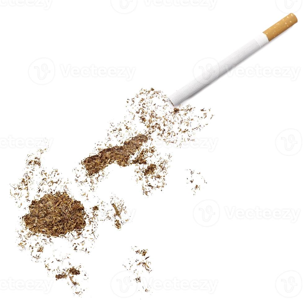 cigarette et tabac en forme de Fidji (série) photo