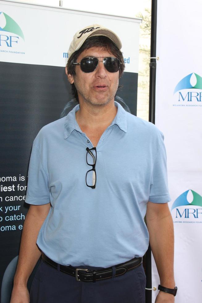 los angeles, nov 10 - ray romano au troisième classique de golf annuel des célébrités au profit de la fondation de recherche sur le mélanome au club de golf au bord du lac le 10 novembre 2014 à burbank, ca photo