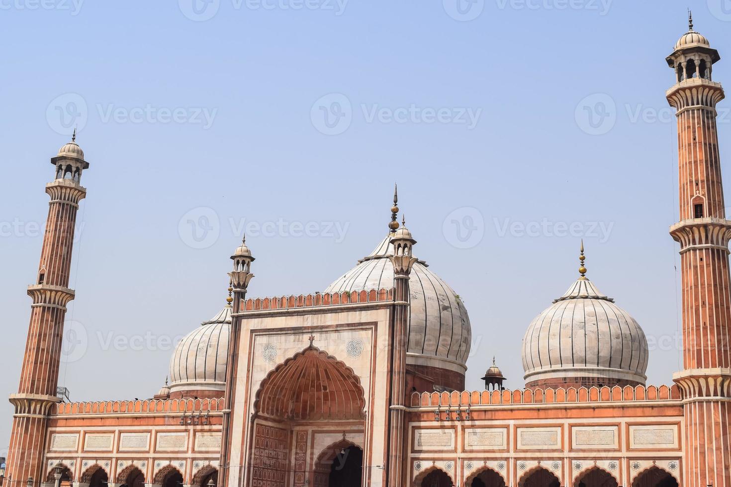 détail architectural de la mosquée jama masjid, vieux delhi, inde, l'architecture spectaculaire de la grande mosquée du vendredi jama masjid à delhi 6 pendant la saison de ramzan, la mosquée la plus importante d'inde photo