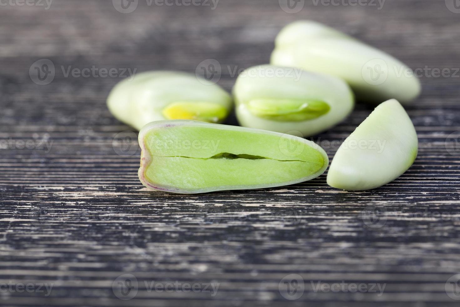 graines de haricots verts non mûrs et mous photo