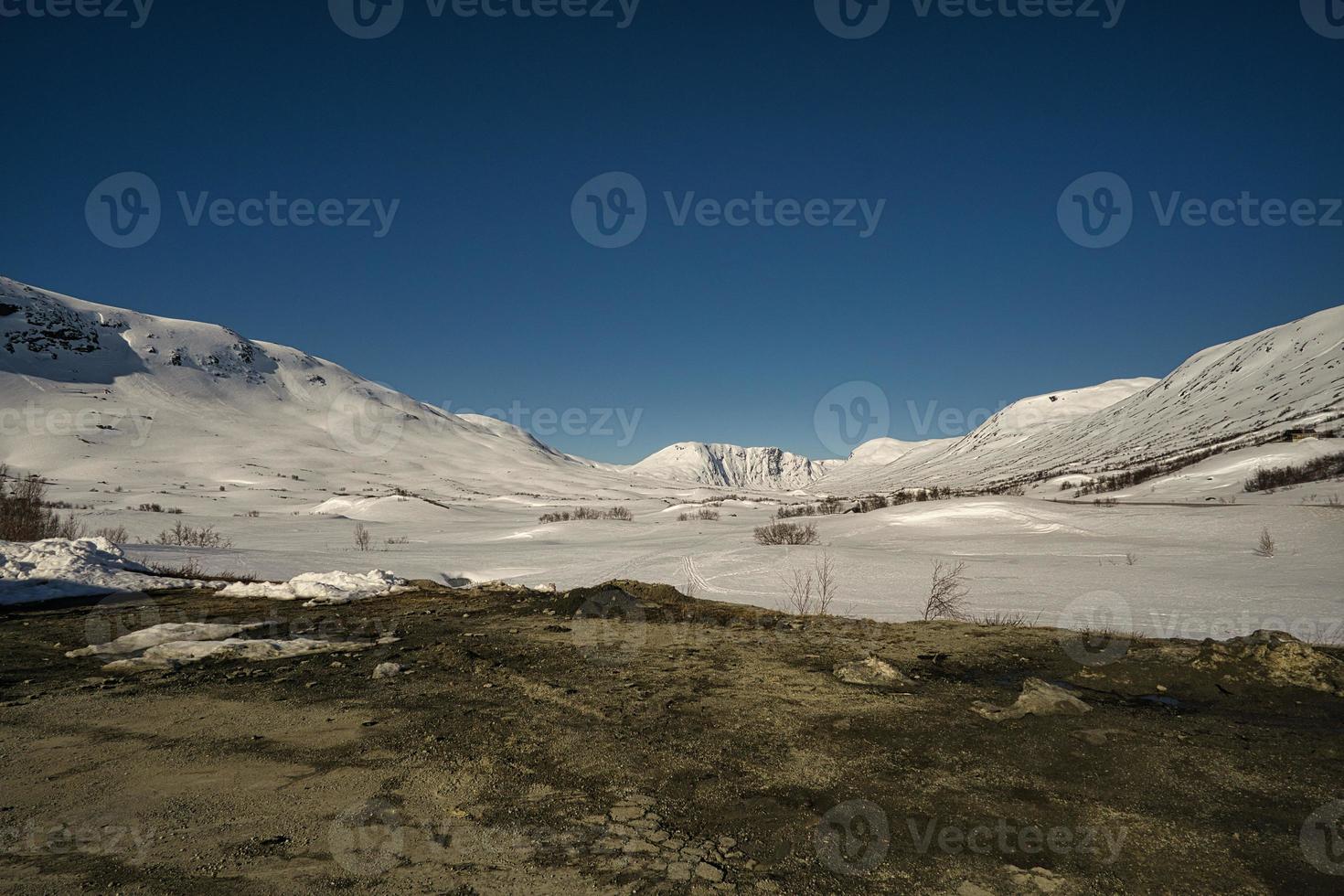 station de ski en norvège dans la glace et la neige photo