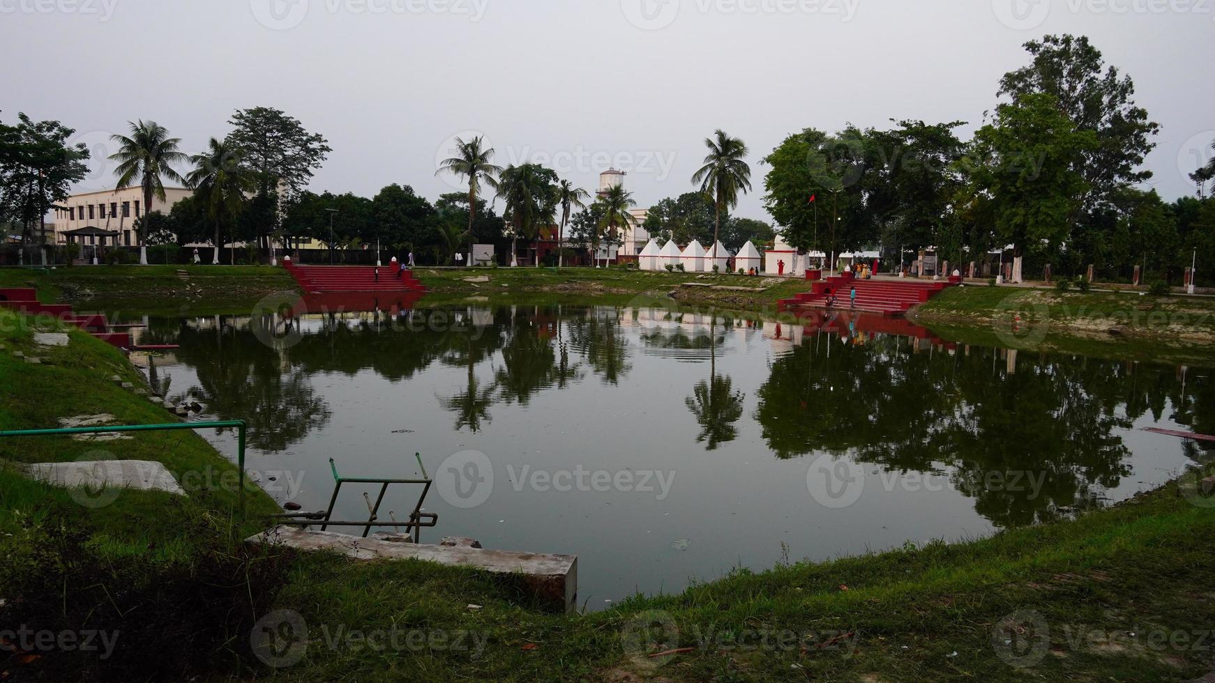 temple sita maa avec petite rivière photo