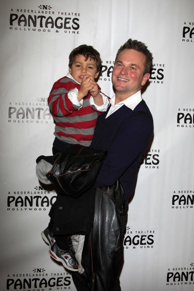 Los angeles, jan 15 - sam harris arrive à la soirée d'ouverture de peter pan au pantages theatre le 15 janvier 2013 à los angeles, ca photo