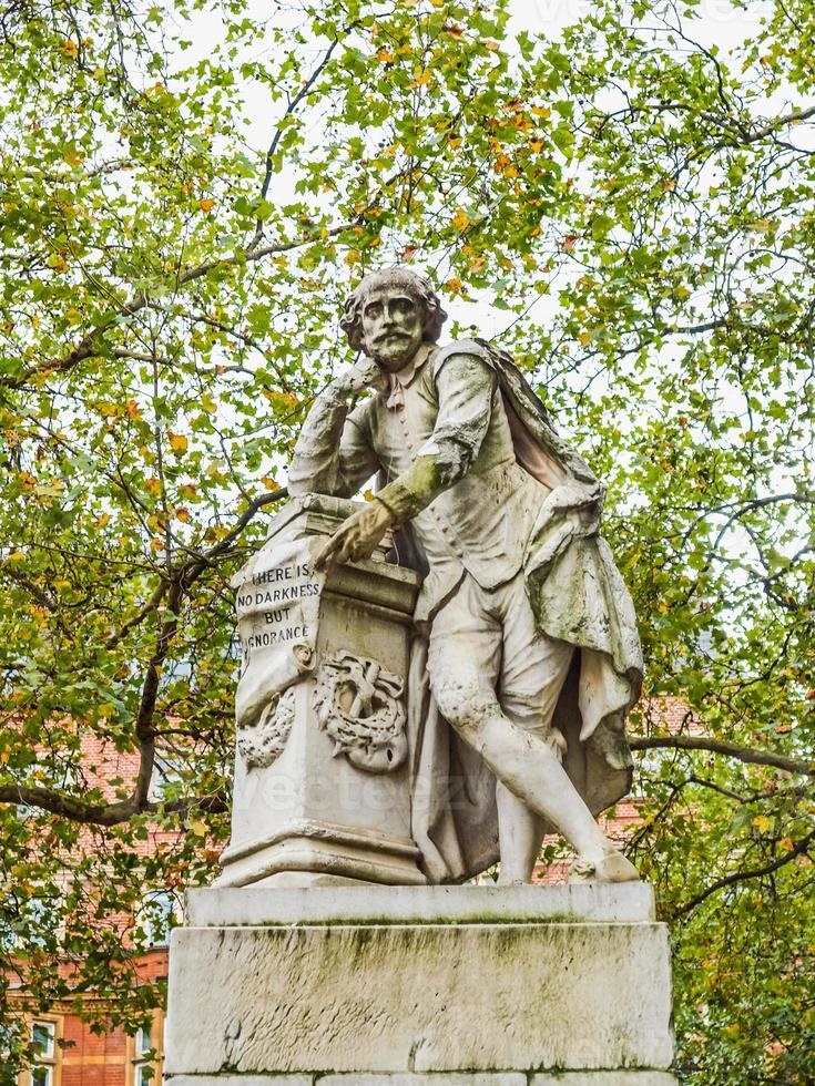 hdr shakespeare statue à londres photo