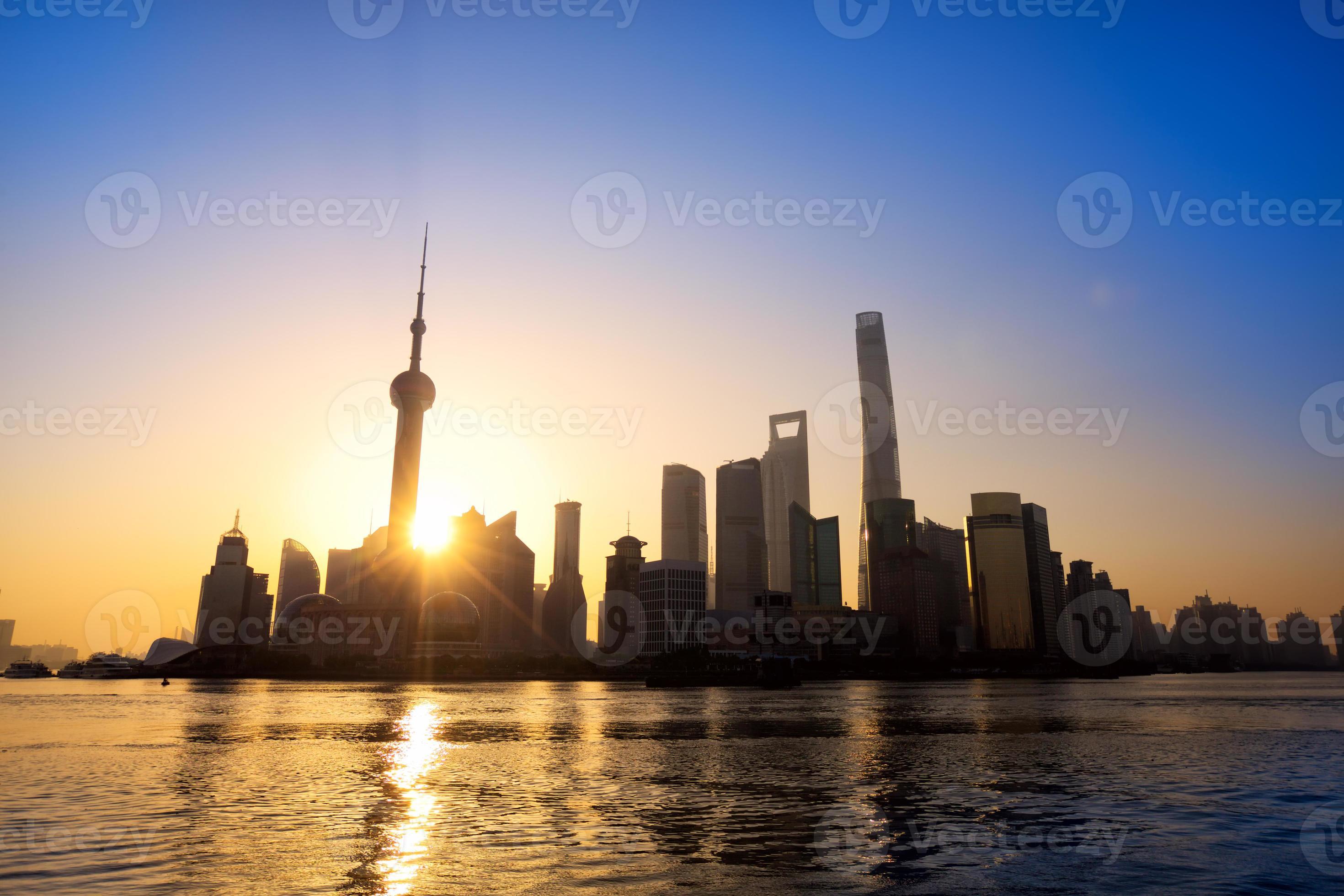 Shanghai au lever du soleil photo