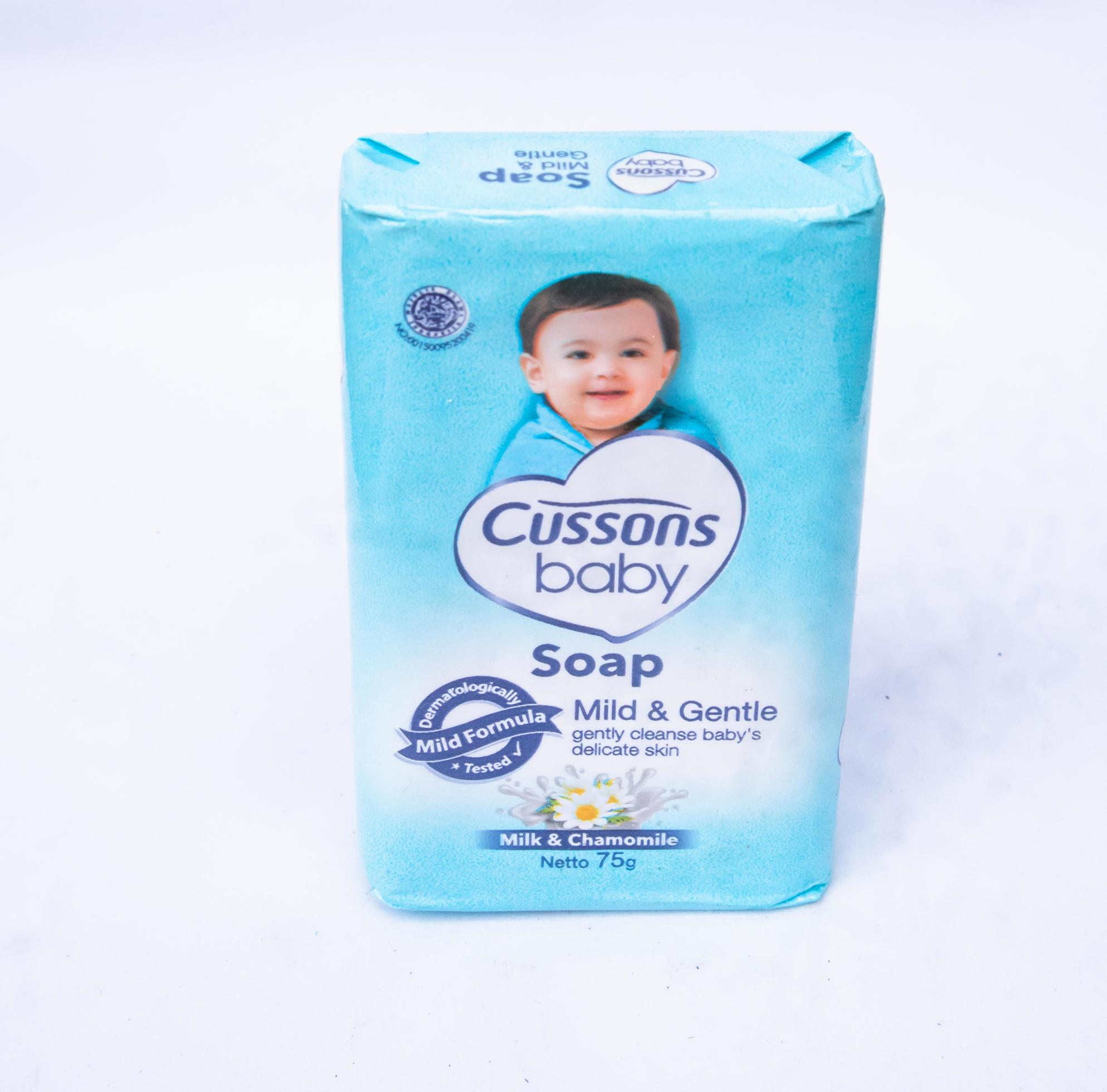 sidoarjo, jawa timur, indonésie, 2022 - savon pour bébé de marque cusson  bleu violet isolé 11228301 Photo de stock chez Vecteezy