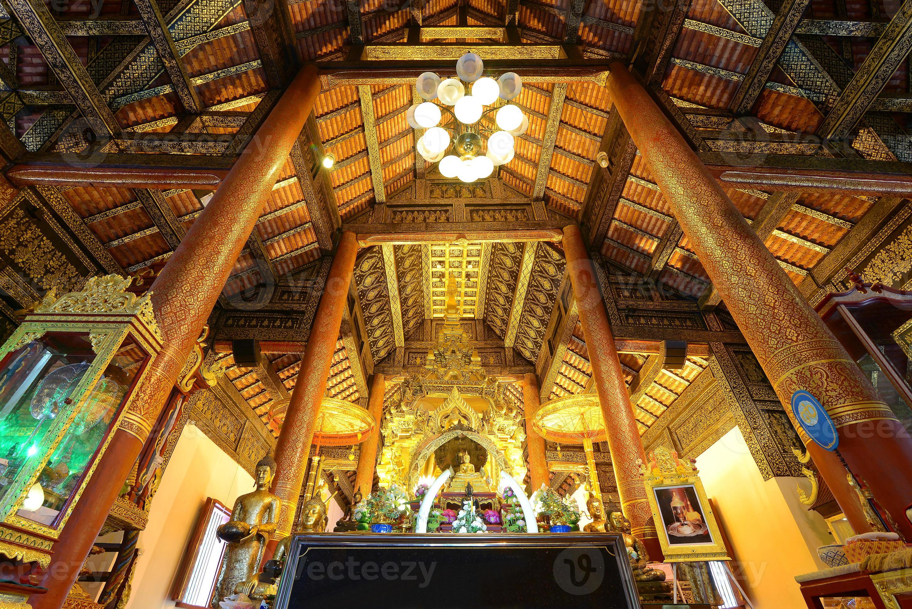 Chiang Mai, Thaïlande. temple wat phra qui sri chom thong photo