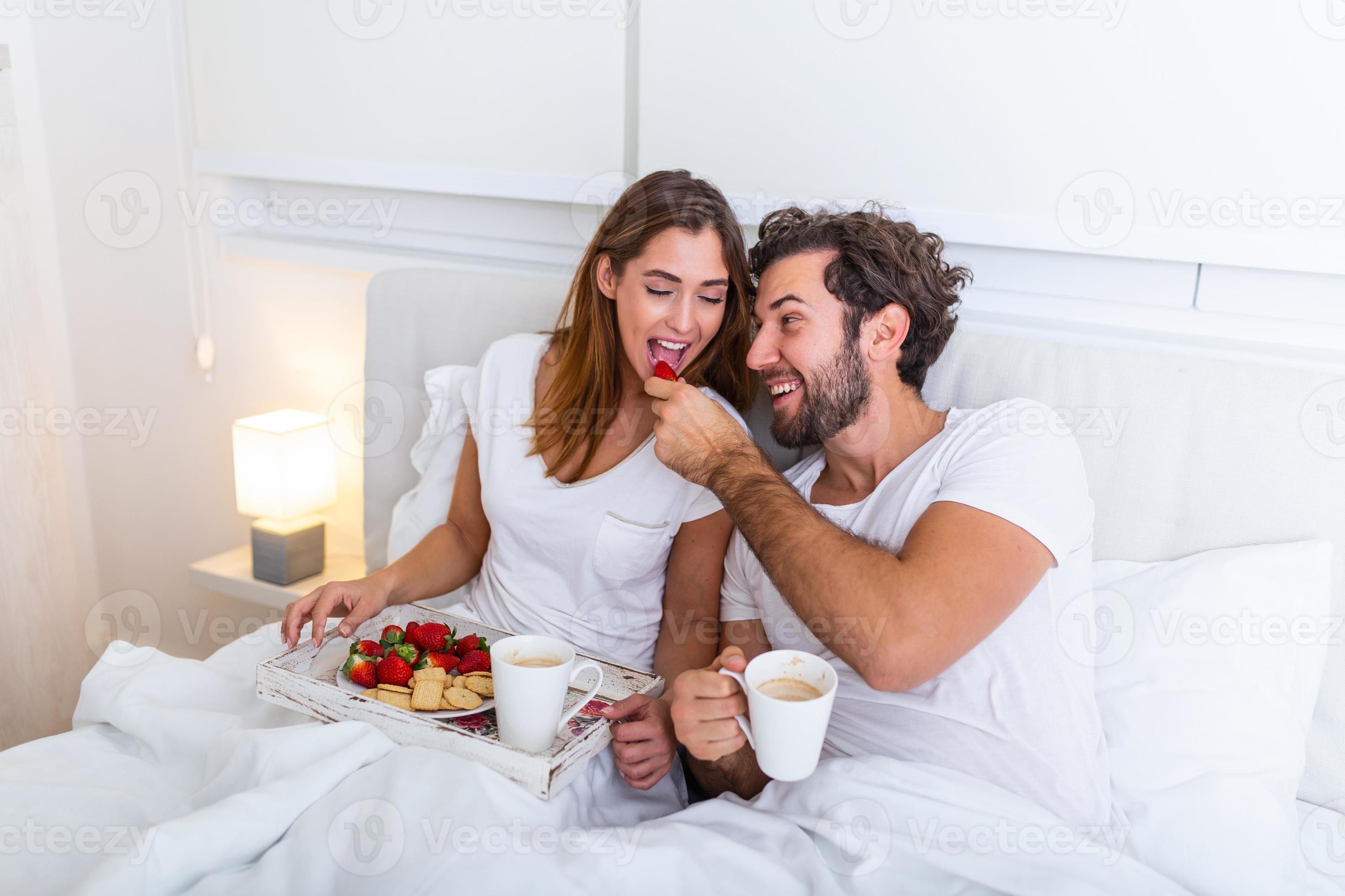 Le petit déjeuner romantique au lit : le must des amoureux - Le