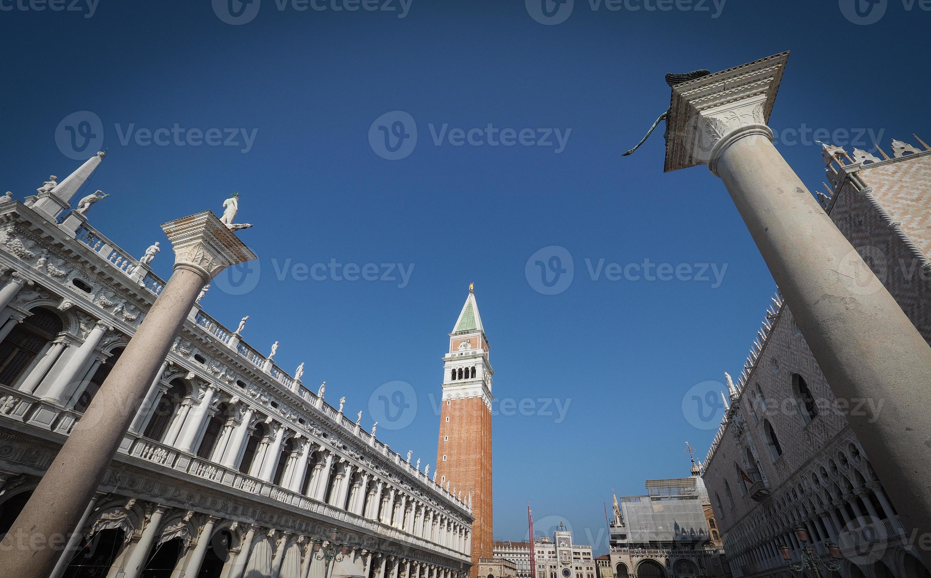 Place Saint Marc à Venise photo