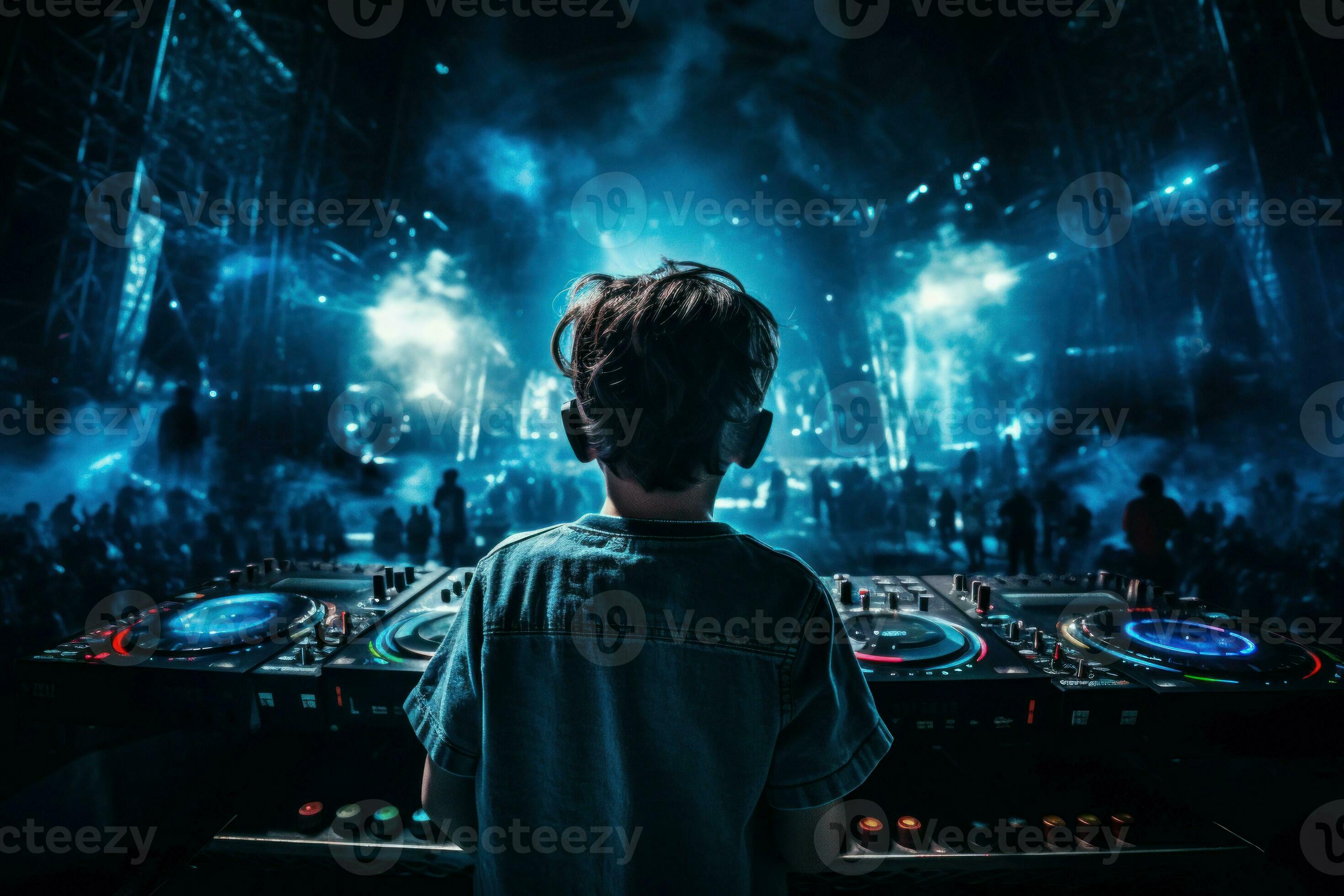 vibrant dj enfant dansant gens club. produire ai 32916295 Photo de stock  chez Vecteezy