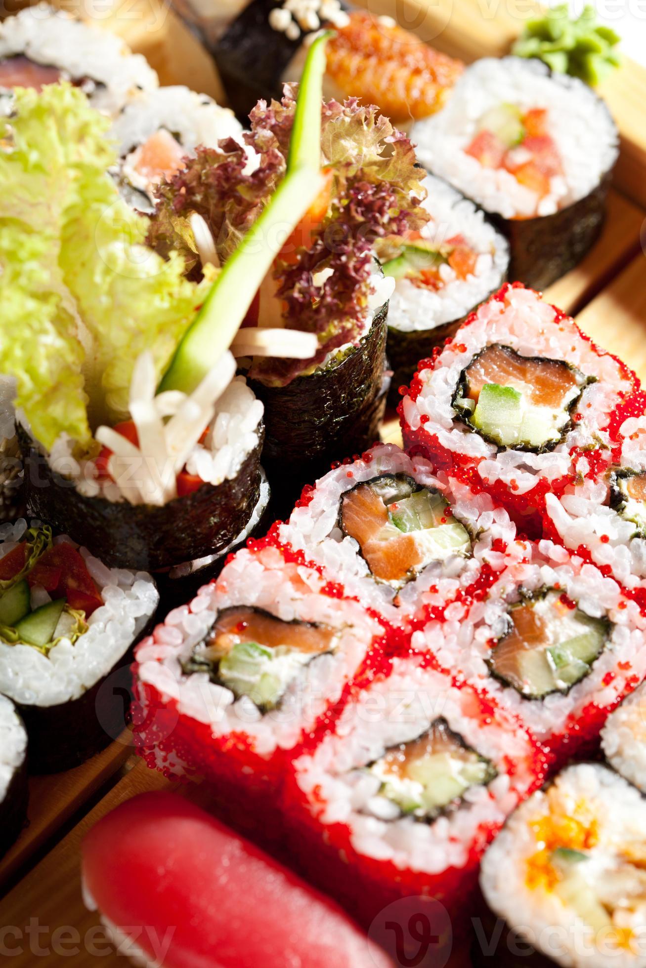rouleaux de sushi photo