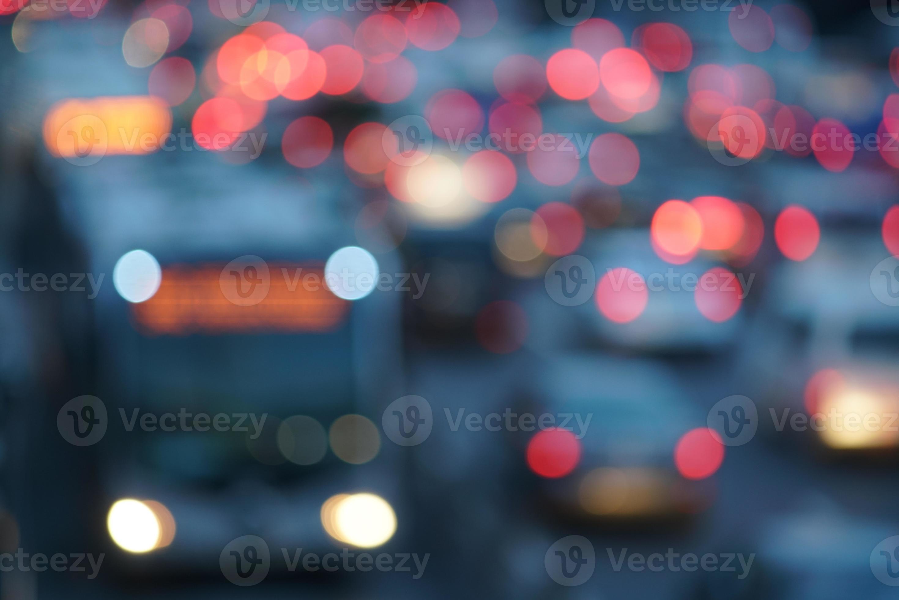 image défocalisée du trafic de nuit photo