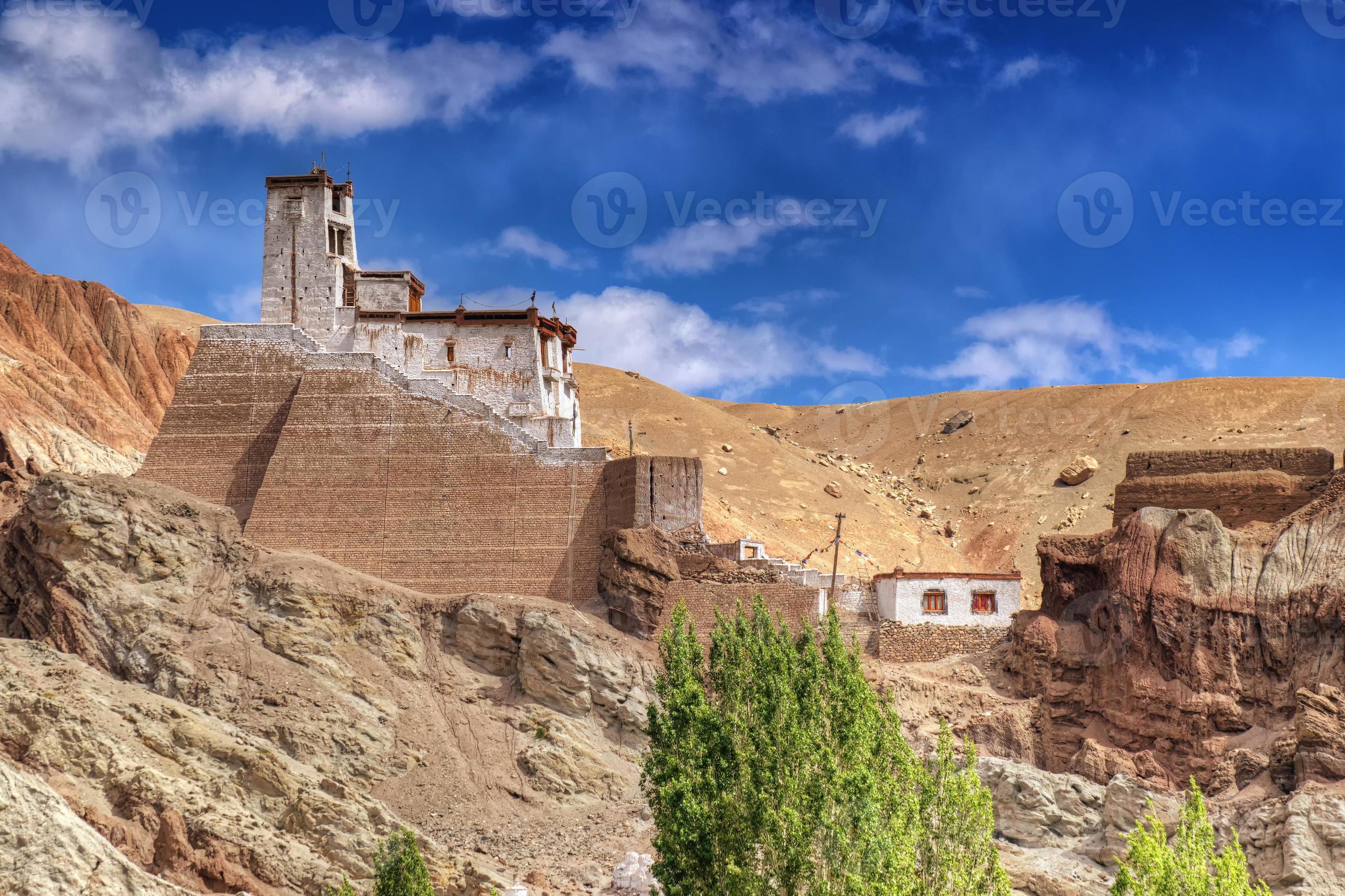 Ruines du monastère de Basgo, Leh, Ladakh, Jammu et Kahsmir, Inde photo