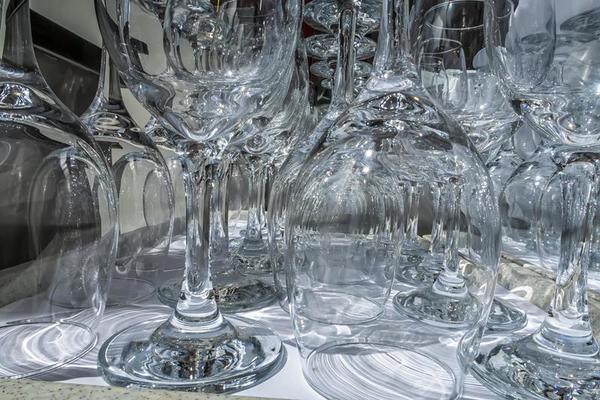 Tableau en verre - Verres à vin