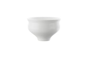 tasse ou tasse en céramique blanche sur fond blanc. rendu 3d photo