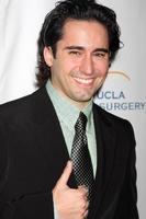 los angeles, oct 6 - john lloyd young arrivant au bal visionnaire de neurochirurgie ucla 2011 à l'hôtel beverly wilshire le 6 octobre 2011 à beverly hills, ca photo