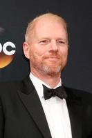 los angeles, 18 septembre - noah emmerich aux primetime emmy awards 2016, arrivées au microsoft theatre le 18 septembre 2016 à los angeles, ca photo