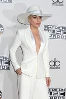 Los angeles, nov 20 - lady gaga aux 2016 american music awards au microsoft theatre le 20 novembre 2016 à los angeles, ca photo