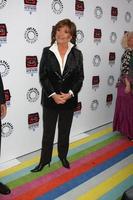 Los Angeles, 12 avril - Dawn Wells arrive à Warner Brothers Television - Lancement de l'exposition hors de la boîte au Paley Center for Media le 12 avril 2012 à Beverly Hills, Californie photo