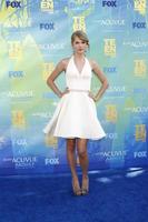 Los angeles, 7 août - taylor swift arrivant aux Teen Choice Awards 2011 au gibson amphitheatre le 7 août 2011 à los angeles, ca photo