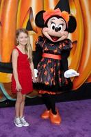 los angeles, oct 1 - kylie rogers, minnie mouse à l'événement vip disney halloween au disney consumer product pop up store le 1er octobre 2014 à glendale, ca photo