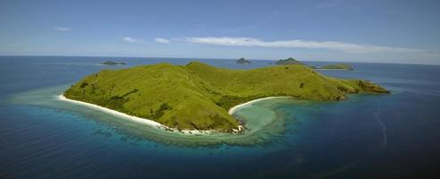 vue aérienne d'une île tropicale photo