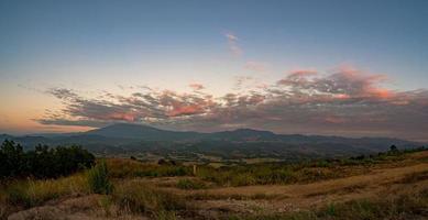 Ciel du soir mon muen mak, Chiang Mai, Thaïlande photo