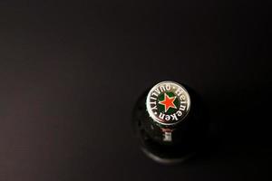 marinette,wi-nov29,2021- bière heineken, près de la glace depuis 1975, la plupart des bières heineken ont été produites à la brasserie de zoeterwoude, pays-bas. photo