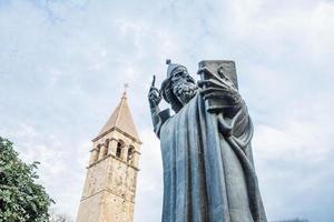 statue croatie fendue photo