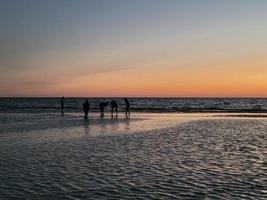 coucher de soleil sur l'île de marco photo