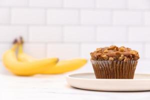 Muffin aux noix de banane dans une cuisine photo