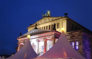 Konzerthaus berlin sur la place gendarmenmarkt, berlin, allemagne photo