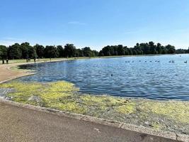 une vue sur le parc de kensington à londres photo