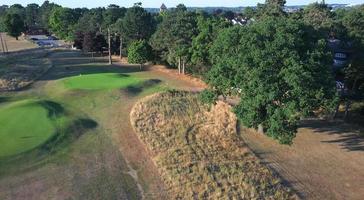 belle vue sur stockwood park a luton, le parc public en acces libre et le terrain de golf au sud de luton, pres de l'embranchement autoroutier de 10 de m1. photo