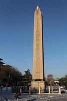 obélisque de théodose dans la ville d'istanbul, turquie photo