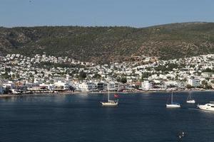 ville de bodrum sur la côte égéenne de la turquie photo