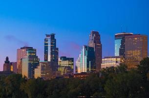 Skyline du centre-ville de Minneapolis à l'aube