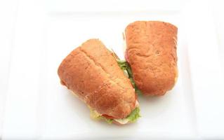 sandwich sur fond blanc photo