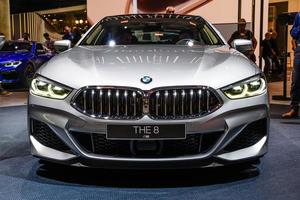 Francfort, Allemagne - septembre 2019 argent bmw m8 8er coupé g15, salon international de l'automobile iaa photo