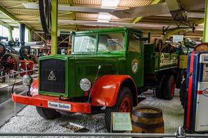 sinsheim, allemagne - mai 2022 camion vert krupp suedwerke 1946 photo