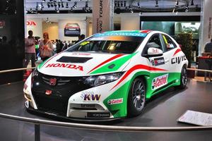 francfort - 14 septembre honda civic wtcc présenté en première mondiale au 65e iaa internationale automobil ausstellung le 14 septembre 2013 à francfort, allemagne photo