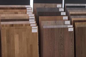 échantillons de meubles en bois photo