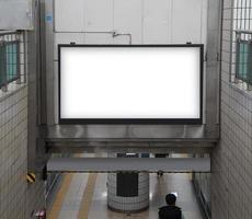 décor de métro et maquette publicitaire photo