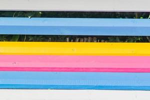 clôture décorative colorée lumineuse. abstrait multicolore photo