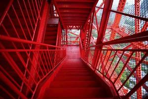 tour de Tokyo-escaliers extérieurs