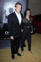 los angeles, 29 oct - cary elwes, lisa marie kurbikoff à la première de l'art de plus au théâtre william holden aux studios sony pictures le 29 octobre 2015 à culver city, ca photo