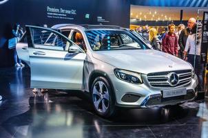 francfort - sept 2015 mercedes-benz glc 250 4matic présenté à photo