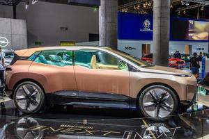 francfort, allemagne - sept 2019 sable rose bmw inext concept voiture électrique, iaa international motor show auto exhibition photo